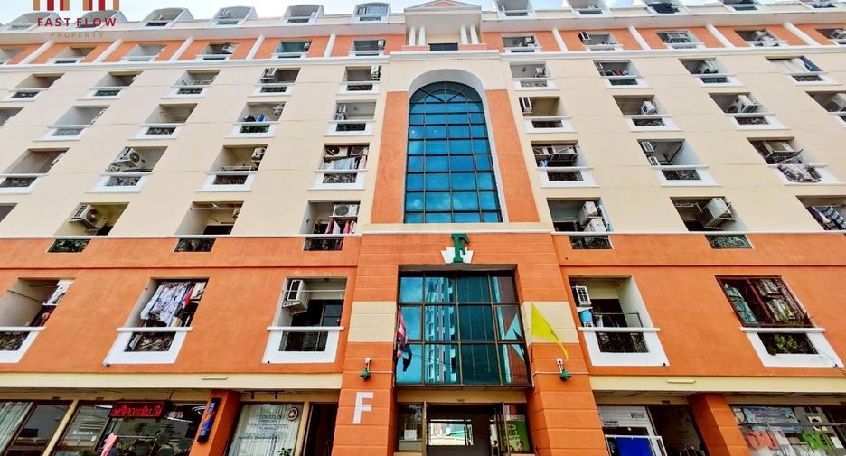 For sale 2 bedrooms condo in Wang Thonglang, Bangkok