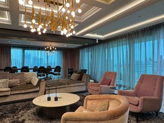 For rent 3 Beds condo in Pathum Wan, Bangkok