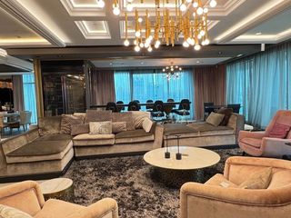 For rent 3 Beds condo in Pathum Wan, Bangkok
