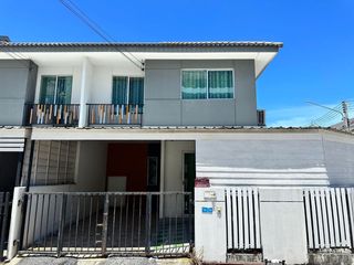 3 Bedroom Townhouse In Si Racha, Chonburi