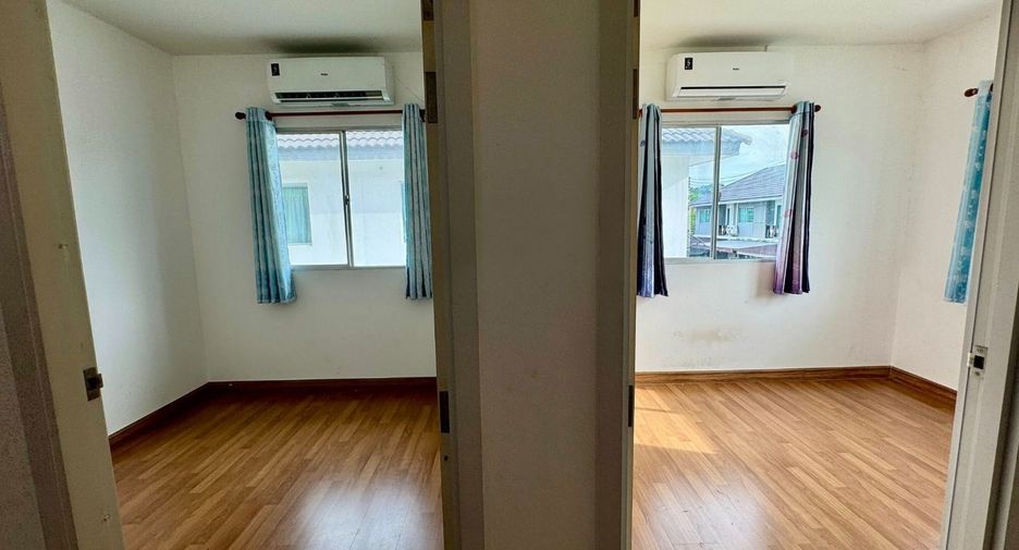 For rent and for sale 3 bedrooms townhouse in Si Racha, Chonburi