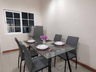 Reihenhaus zur Miete mit 4 Zimmer in Si Racha, Chonburi