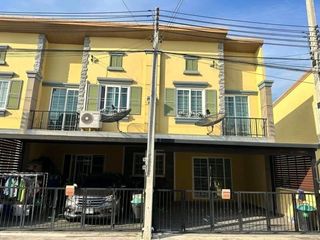 4 Bedroom Townhouse In Si Racha, Chonburi