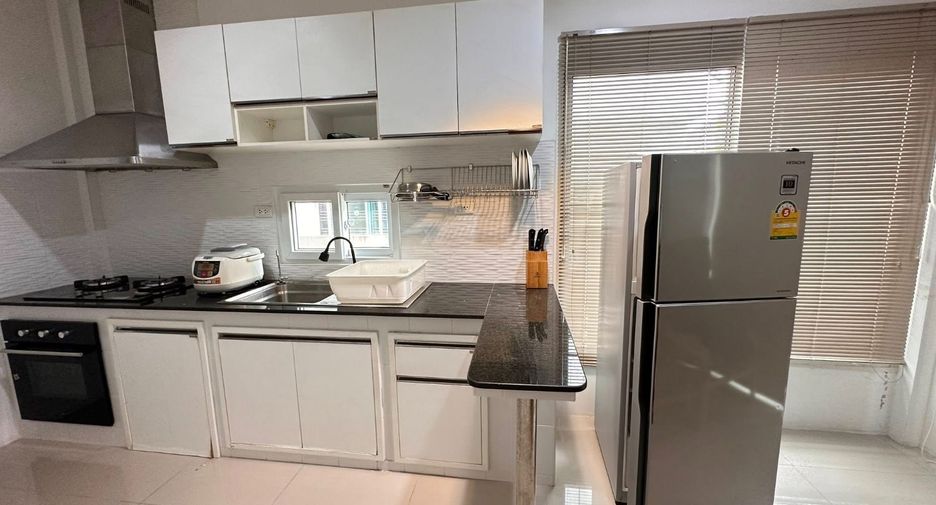 For rent 3 bedrooms house in Si Racha, Chonburi