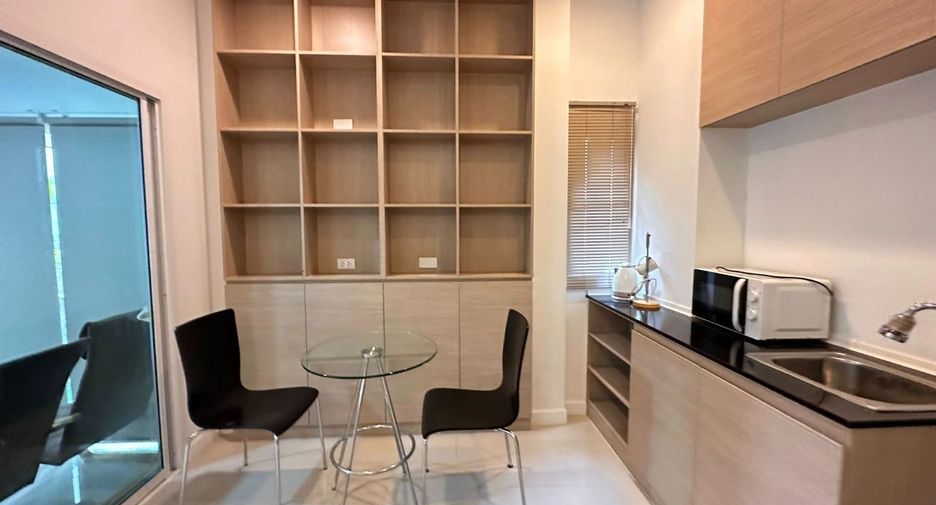 For rent 3 bedrooms house in Si Racha, Chonburi