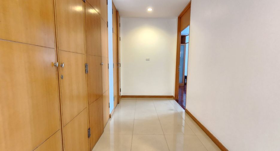 ให้เช่า 3 ห้องนอน อพาร์ทเม้นท์ ใน บางรัก, กรุงเทพฯ