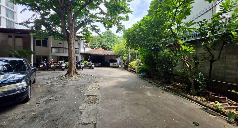 For sale land in Phaya Thai, Bangkok