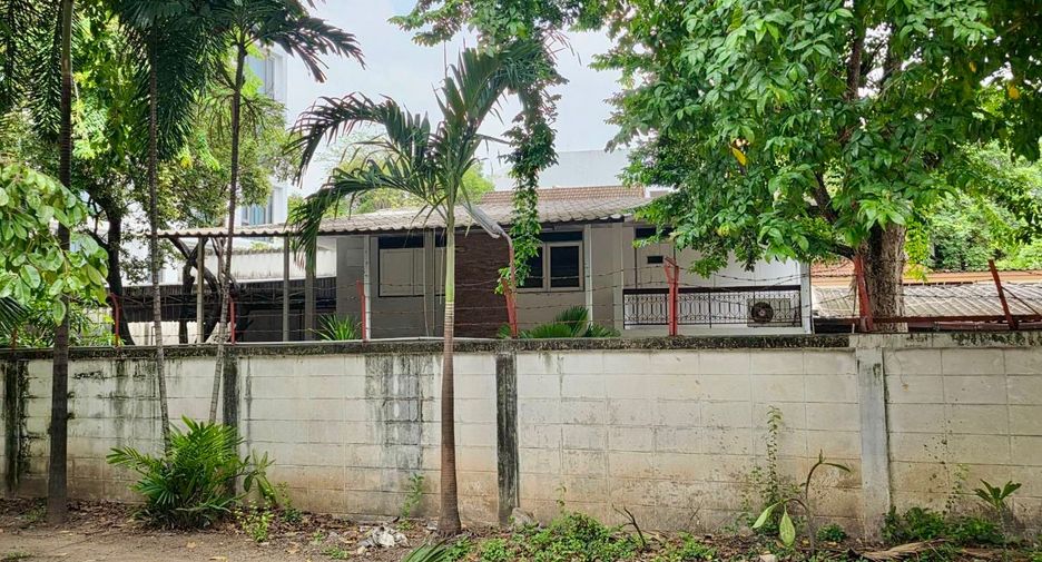 For sale land in Phaya Thai, Bangkok