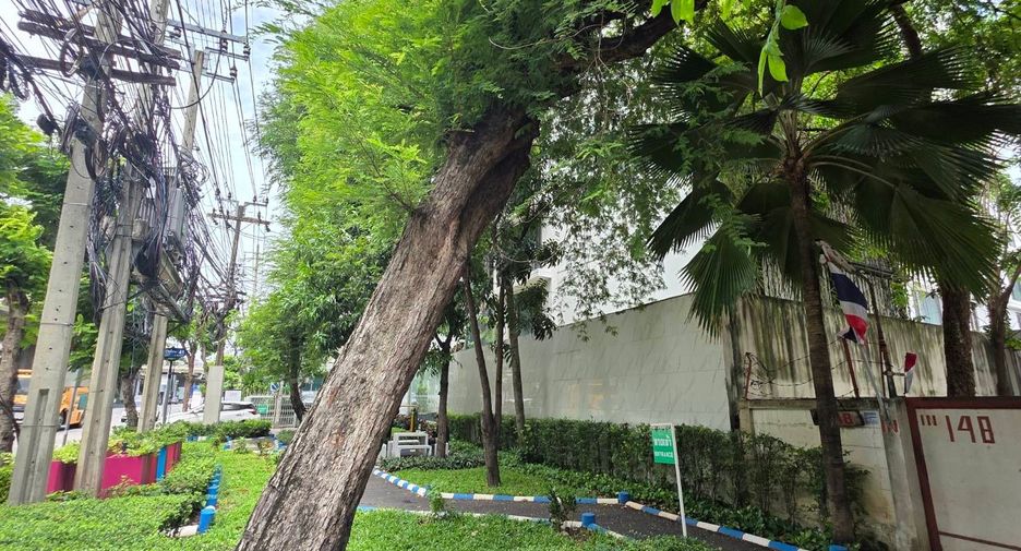 For sale land in Phaya Thai, Bangkok