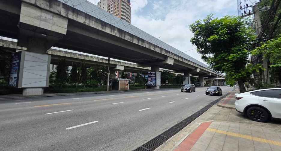 For sale land in Phaya Thai, Bangkok