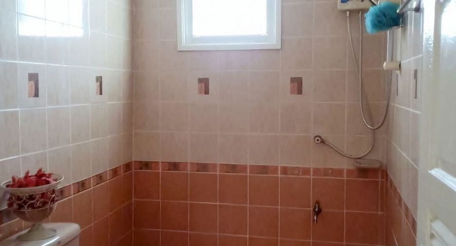 À vendre 33 chambres villa à Bang Lamung, Chonburi