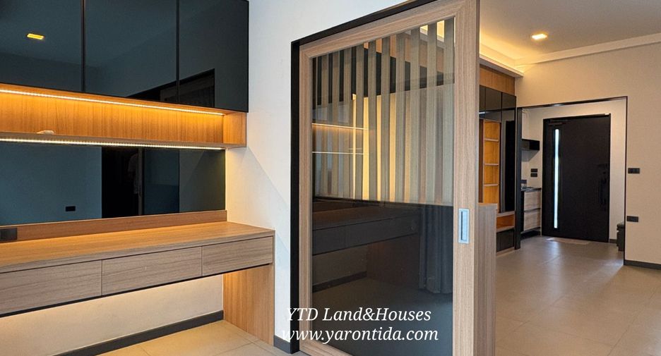 For rent and for sale 3 bedrooms townhouse in Bang Phli, Samut Prakan