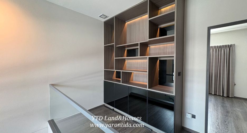 For rent and for sale 3 bedrooms townhouse in Bang Phli, Samut Prakan
