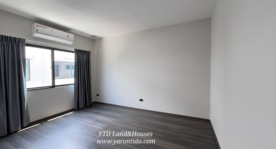 For rent and for sale 3 bedrooms townhouse in Bang Phli, Samut Prakan