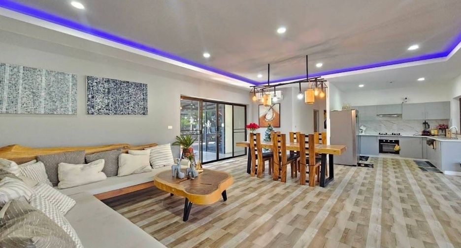 出售 4 卧室 独立屋 在 Sattahip, Chon Buri