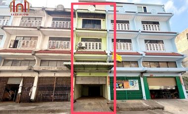 For sale 2 bedrooms retail Space in Thawi Watthana, Bangkok