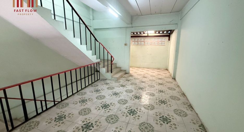 Gewerbefläche zum Kauf mit 2 Zimmer in Thawi Watthana, Bangkok