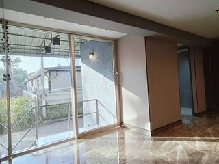 出租 10 卧室 商业空间 在 Huai Khwang, 曼谷