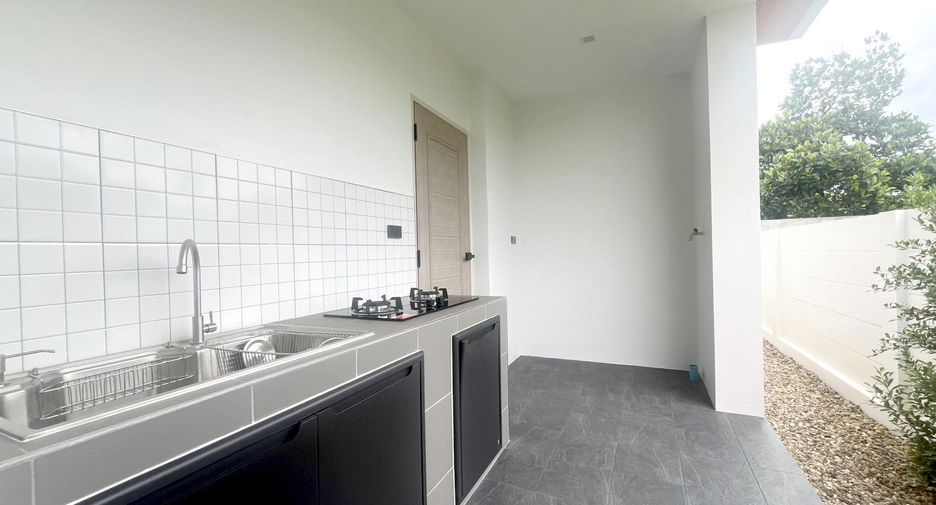 For sale 2 bedrooms house in Saraphi, Chiang Mai