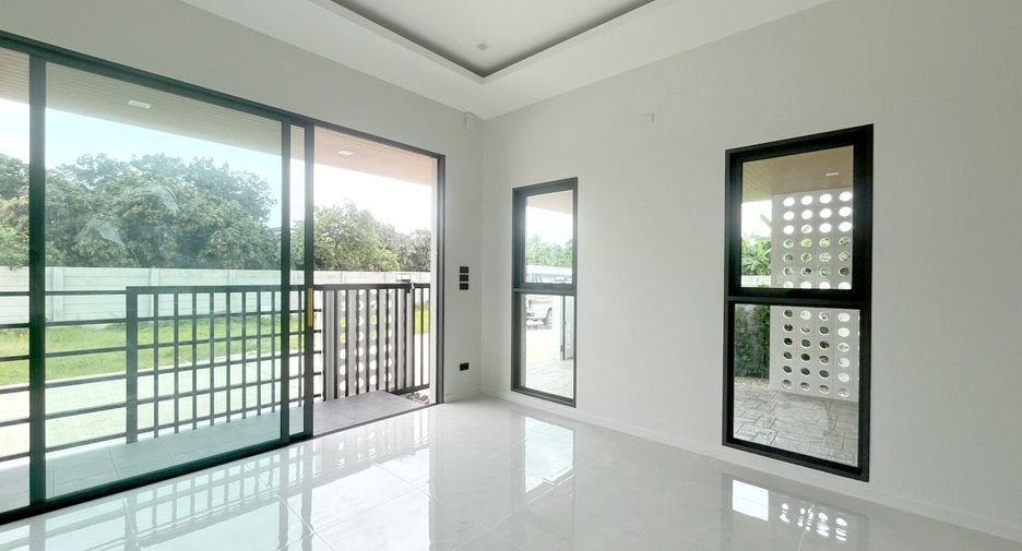 For sale 2 bedrooms house in Saraphi, Chiang Mai
