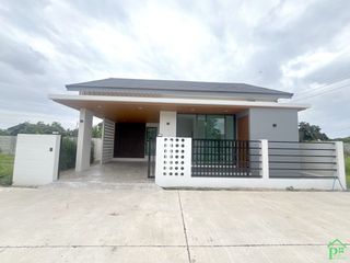 For sale 2 bedrooms house in Saraphi, Chiang Mai