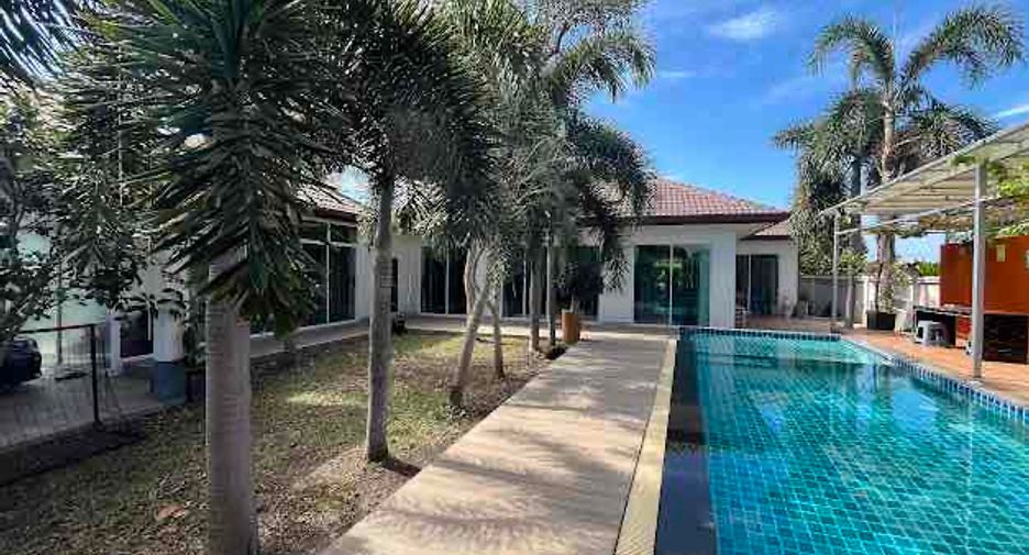 À louer 4 chambres villa à Bang Lamung, Chonburi