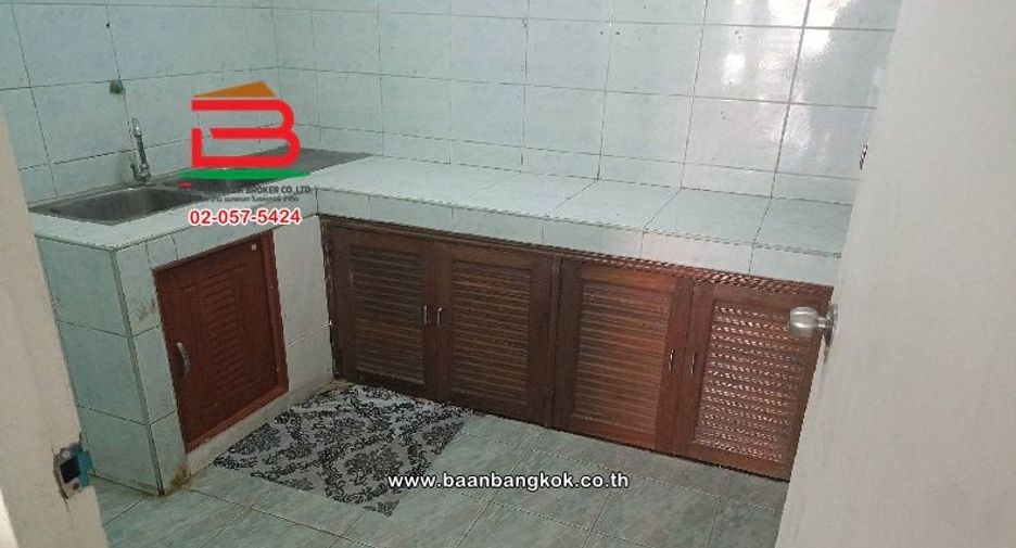 For sale 3 bedrooms retail Space in Sai Mai, Bangkok