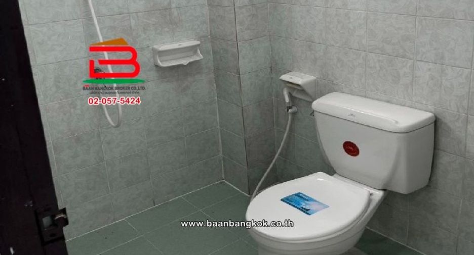 For sale 3 bedrooms retail Space in Sai Mai, Bangkok