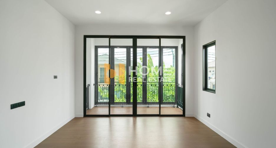 Haus zum Kauf mit 4 Zimmer in Bang Khun Thian, Bangkok