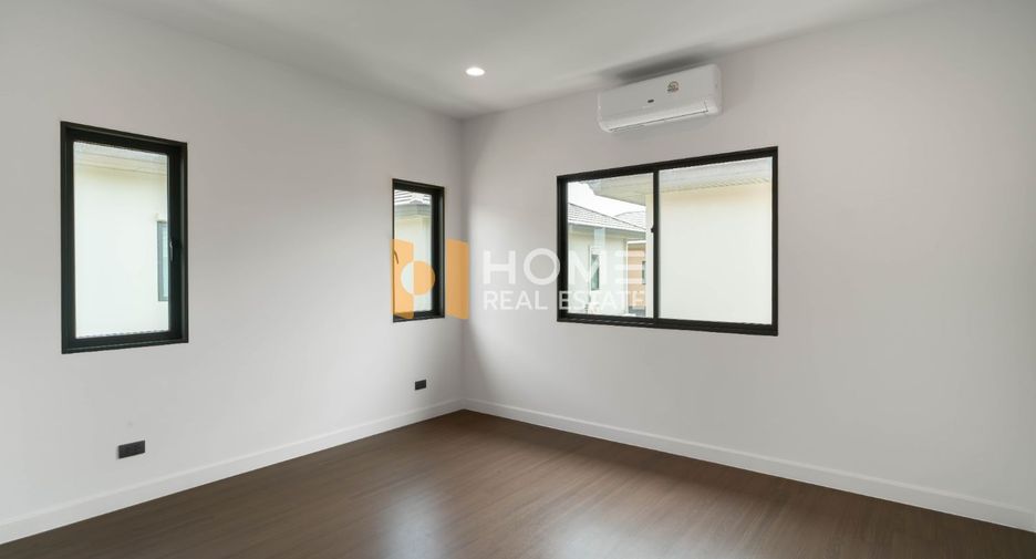 Haus zum Kauf mit 4 Zimmer in Bang Khun Thian, Bangkok