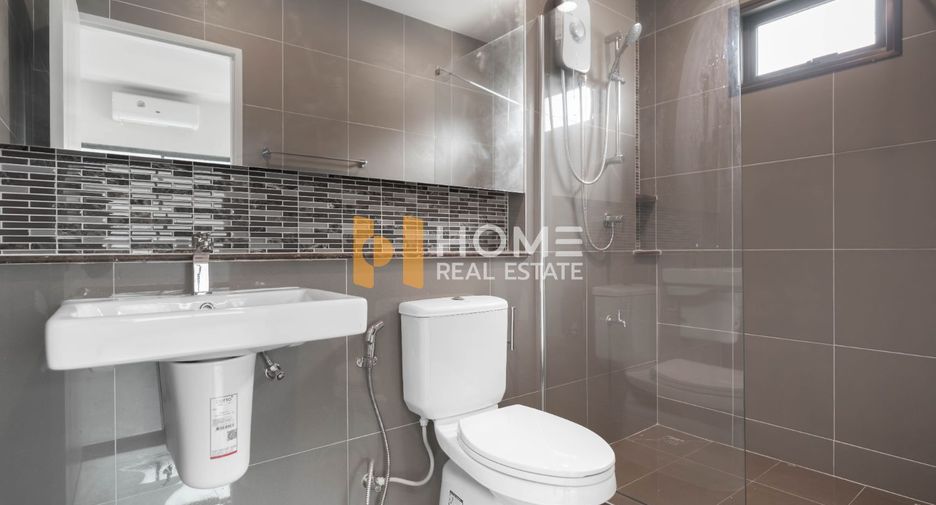 Haus zum Kauf mit 4 Zimmer in Bang Khun Thian, Bangkok