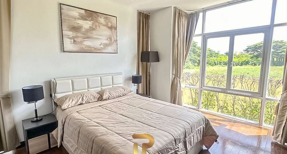 For sale 4 ベッドルーム villa in Sattahip, Chonburi
