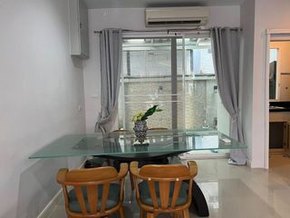 出租 3 卧室 联排别墅 在 Bang Kho Laem, 曼谷