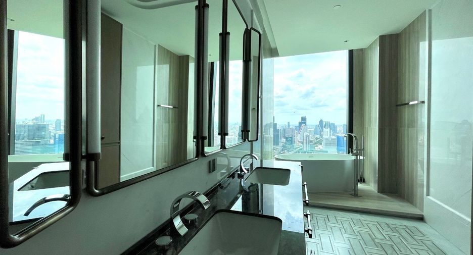 For sale 3 bedrooms condo in Sathon, Bangkok