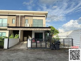 For rent 3 bedrooms townhouse in Bang Khen, Bangkok