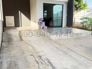 For rent 3 bedrooms townhouse in Bang Khen, Bangkok