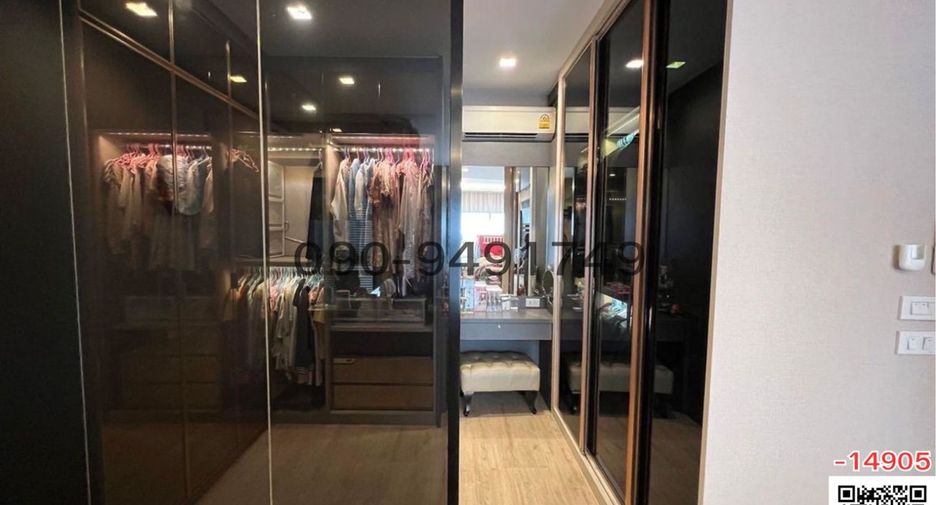 For rent 3 bedrooms townhouse in Yan Nawa, Bangkok