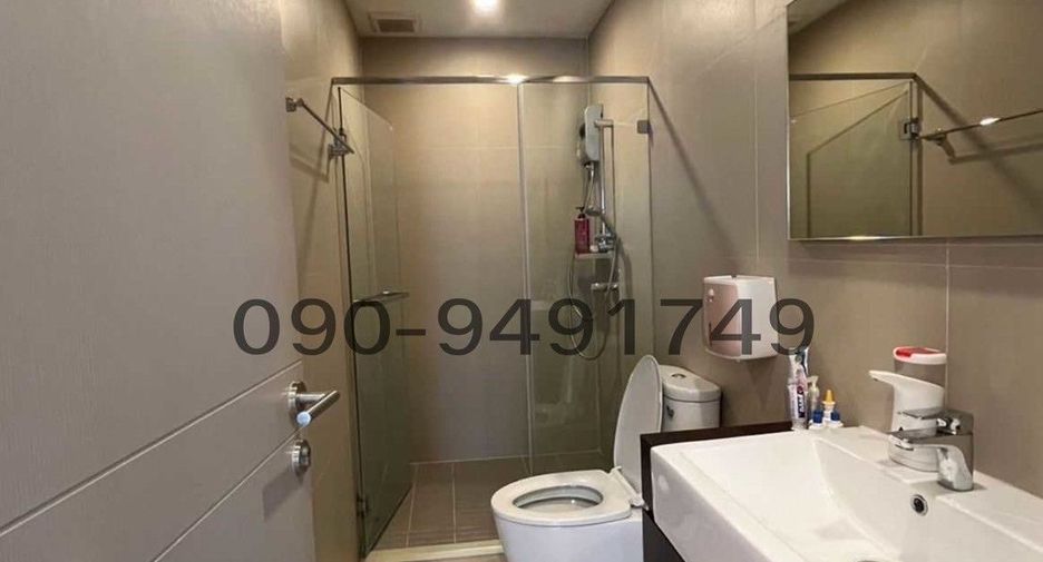 For rent 3 bedrooms townhouse in Yan Nawa, Bangkok