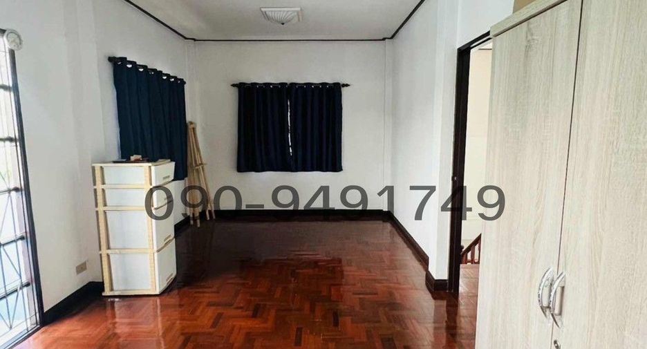 À louer 3 chambres maison à Min Buri, Bangkok