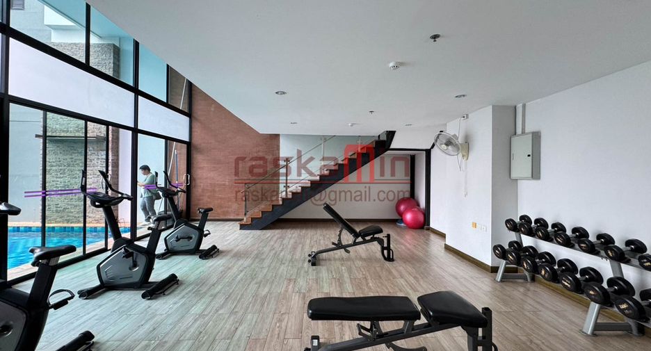 À vendre 1 chambre condo à Si Racha, Chonburi