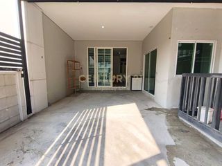 For rent and for sale 4 bedrooms townhouse in Mueang Nonthaburi, Nonthaburi
