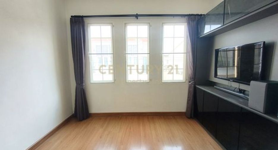 For rent and for sale 4 bedrooms townhouse in Mueang Nonthaburi, Nonthaburi