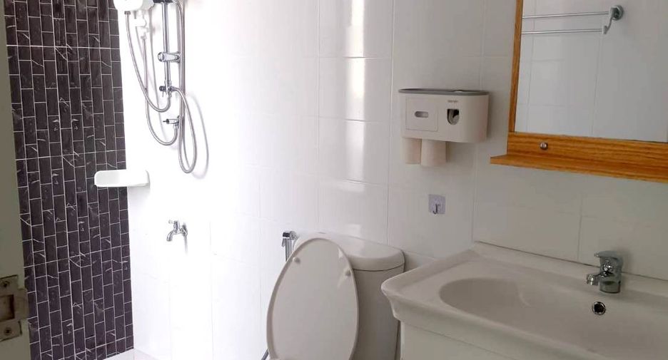 For rent 3 bedrooms house in San Kamphaeng, Chiang Mai