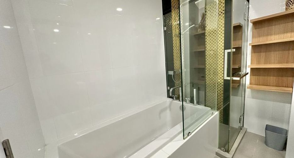 For rent and for sale 1 bed condo in Si Racha, Chonburi