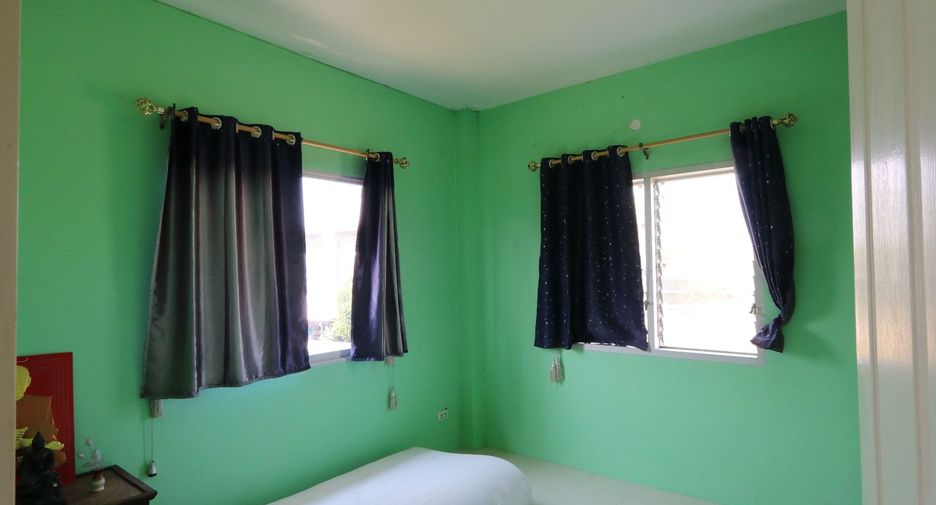 For sale 2 bedrooms townhouse in Mueang Chon Buri, Chonburi