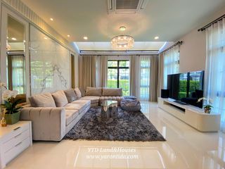 For sale 4 bedrooms house in Thawi Watthana, Bangkok