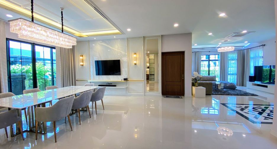 For sale 4 bedrooms house in Thawi Watthana, Bangkok