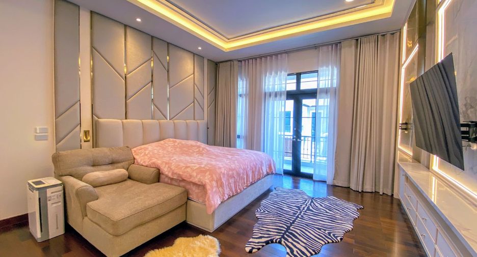 For sale 4 bedrooms house in Thawi Watthana, Bangkok
