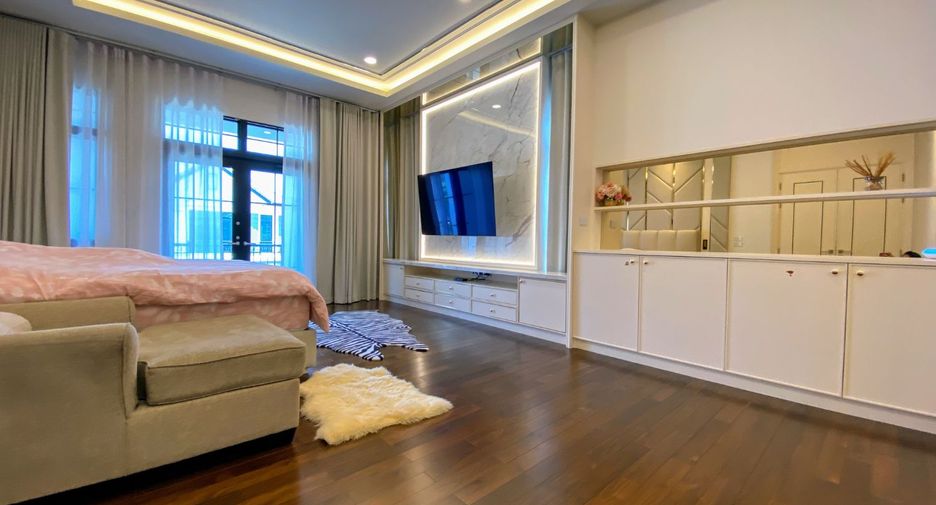 For sale 4 bedrooms house in Thawi Watthana, Bangkok