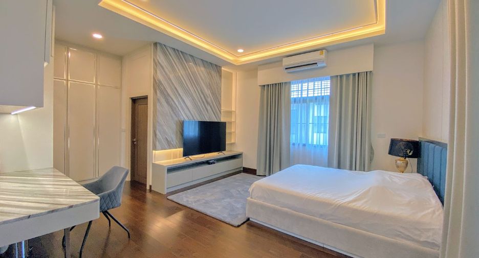 For sale 4 bedrooms house in Thawi Watthana, Bangkok